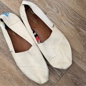 TOMS Off-White Canvas Slip-Ons